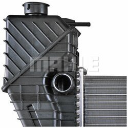 Chladič motora MAHLE CR 677 000P - obr. 1